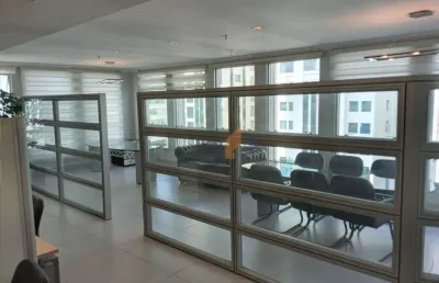 Conjunto comercial mobiliado, com 67 m² com quatro sala para locação