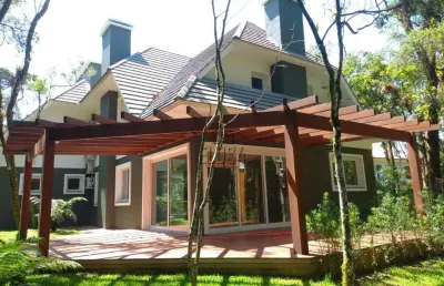 Casa em condomínio para venda  no bairro vila dante em canela
