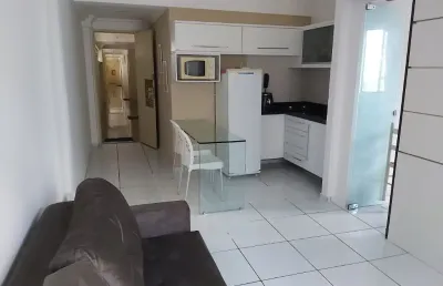 Flat à venda em boa viagem próximo à pracinha 38m² mobiliado vista mar.