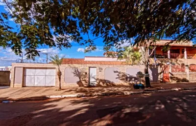 Casa à venda 258m² 5 quartos 4 vagas de garagem - bairro pomissão ii / lagoa santa -mg  excelente localização está na área central da cidade