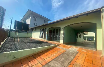 Casa com 1 suíte + 3  dormitórios à venda, 200 m² por r$ 900.000 - saguaçu - joinville/sc