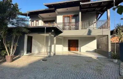 Casa com 1 suíte + 2  dormitórios para alugar, 250 m² por r$ 5.700/mês - vila nova - joinville/sc