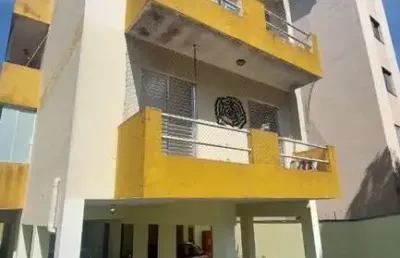 Apartamento 2 dormitórios com sacada, sol da manhã e ótima localização