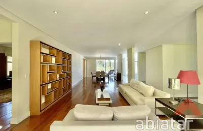 Casa de 1.080m² de 5 dormitórios com vaga para 6 carros - parque rincão