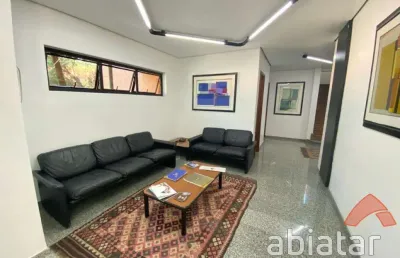 Sobrado com 366m² de 11 dormitórios para compra no jardim américa