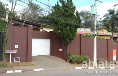 Sobrado de 525m² com 4 dormitórios com vagas de garagens - vila santo antônio