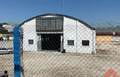 Galpão/depósito/armazém e 2 banheiros à venda, 750 m² por r$ 13.994.990