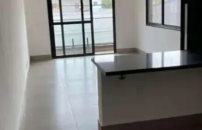 Sobrado à venda com 123m² na morada dos pássaros – quintal, sacada e ótima localização