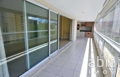 Apartamento à venda no panamby 4 dormitórios sendo 3 suítes e 3 vagas de garagem.
