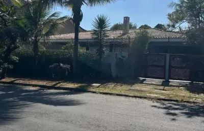 Casa térrea no caxingui com piscina, 3 dorms, edícula e espaço gourmet!