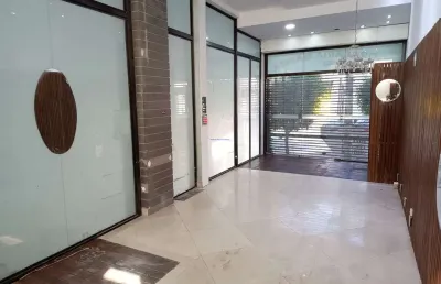 Loja 90,26m² e 02 banheiros.  excelente localização á 6 minutos andando para a estação do metrô faria lima; entre as ruas joão elias saada, ferreira
