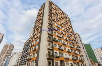 Apartamento 86m², 02 dormitórios e 02 banheiros.  condomínio com portaria.  excelente localização á 8 minutos andando para a estação do metrô
