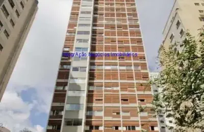 Apartamento  220m², 03 dormitórios (sendo 01 suíte),  04 banheiros e 02 vagas de garagem.  condomínio com portaria, academia, salão de festas