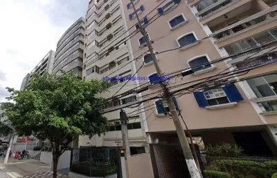 Conjunto comercial 30m², 01 banheiro e 01 vaga de garagem.  condomínio com recepção e segurança 24hrs.  excelente localização entre as ruas bandeira