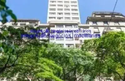 Apartamento studio 41m², 01 dormitório e 01 banheiro.  condomínio com portaria.  excelente localização á 3 minutos andando para a estação do metrô