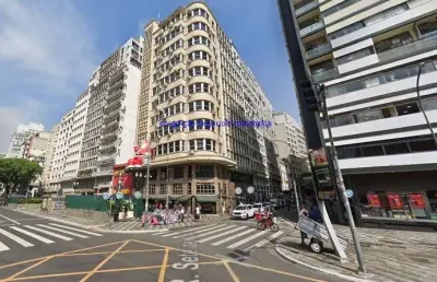 Conjunto comercial 70m² e 01 banheiro.  condomínio com recepção e portaria.  excelente localização, á 1 minutos andando para a estação do metrô
