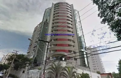 Apartamento 104m², 03 dormitórios (sendo 01 suíte), 02 banheiros e 02 vagas de garagem.  condomínio com portaria e segurança, piscina, churrasqueira