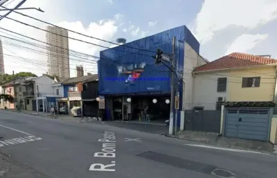 Galpão  2.385m², 02 banheiros e 25 vagas de garagem.  excelente localização á 3 minutos andando para a estação do metrô sacomã;
