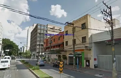 Conjunto comercial 35m² e 01 banheiro.  condomínio com recepção.  excelente localização á e minutos andando para a estação do metrô faria lima
