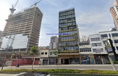 Conjunto comercial 334m², 03 banheiros e 06 vagas de garagem.  condomínio com portaria, segurança e recepção.  excelente localização