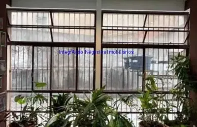 Conjunto comercial 100m², 01 copa e 01 banheiro.    condomínio com recepção e segurança.  excelente localização