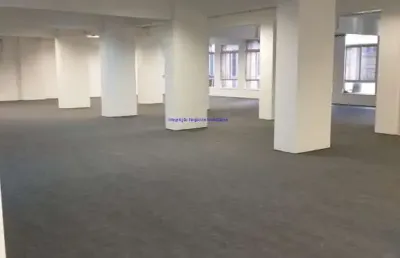 Conjunto comercial 470m² e 02 banheiros.  condomínio com recepção e segurança.  excelente localização, á 4 minutos andando para a estação do metrô