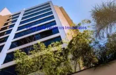 Prédio comercial  4.251,92m², 18 banheiros e 150 vagas na garagem; sua ocupação, com lajes de 340m2 e um espaço localizado no térreo de 540m2 .
