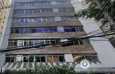 Apartamento 210m², 03 dormitórios (sendo 01 suíte), 04 banheiros e 02 vagas de garagem.  condomínio com segurança e portaria.  excelente localização