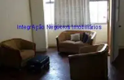 Condomínio com recepção e segurança.  excelente localização á 7 minutos andando para a estação do metrô santa cecilia; entre a rua vitória