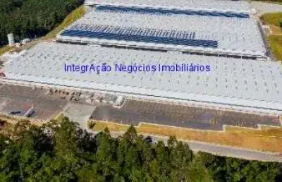 Galpão 8.163m² e 20 banheiros.  excelente localização; próximo da sociedade anhangüera parque empresarial e palácio dos leilões.
