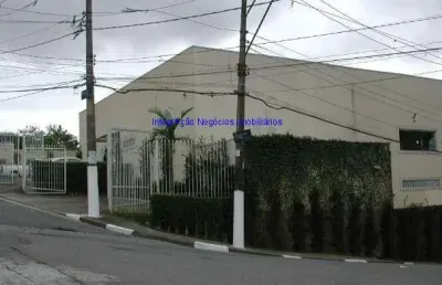 Prédio comercial 700m², 5 banheiros e 9 vagas na garagem.  excelente localização  entre as ruas antônio fernandes de oliveira