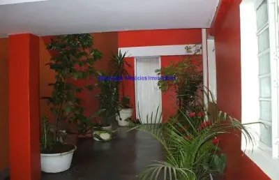 Sobrado 400m², 17 salas, 02 copas, 07 banheiros e 02 vagas de garagem .  excelente localização entre as ruas teodoro sampaio, joaquim antunes