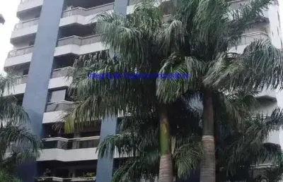 Apartamento 175m², 04 dormitórios (sendo 03 suítes), 05 banheiros e 03 vagas na garagem.  condomínio com portaria, segurança 24hrs, piscina, academia