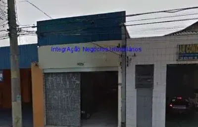 Galpão ou loja 330m² e 02 banheiros.  excelente localização entre as ruas lavradio, barra funda e avenida pacaembu; próximo da estação do metrô