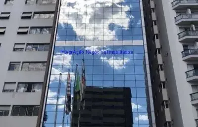 Prédio comercial  5.582m², 32 banheiros e 40 vagas na garagem; possui 13 pavimentos com 202m², 03 elevadores, 01 copa.   excelente localização