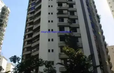 Apartamento 181m², 04 dormitórios (sendo 03 suítes), 05 banheiros e 03 vagas na garagem.  condomínio com portaria, segurança 24hrs, piscina.