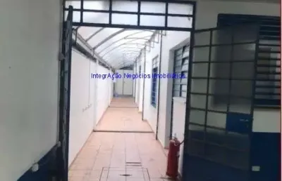 Prédio comercial 785m², 03 pavimentos, 13 banheiros, 02 recepções e 03 vagas na garagem.  excelente localização.