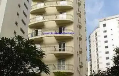Apartamento mobiliado 42m², 01 dormitório, 01 banheiro e 01 vaga na garagem.    condomínio com portaria 24hrs.   excelente localização.