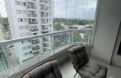 Apartamento 200m², 03 dormitórios (sendo suítes), 06 banheiros e 03 vagas na garagem.   condomínio com portaria, segurança 24hrs, piscina.