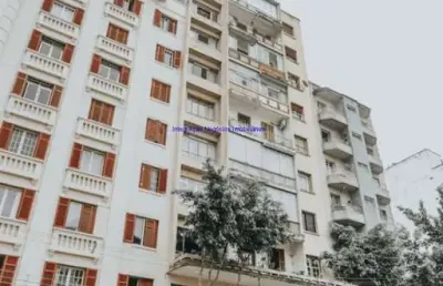 Apartamento 120m², 03 dormitórios (sendo 01 suíte) e 02 banheiros.   condomínio com portaria.   excelente localização entre as alamedas nothmann.