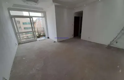 Apartamento 96.90m², 03 dormitórios e 02 banheiros.   condomínio com portaria e segurança 24hrs.  excelente localização
