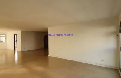 Apartamento 256m², 03 dormitórios (sendo 01 suíte), 03 banheiros e 03 vagas na garagem.  condomínio com portaria, segurança 24hrs, salão de festa.