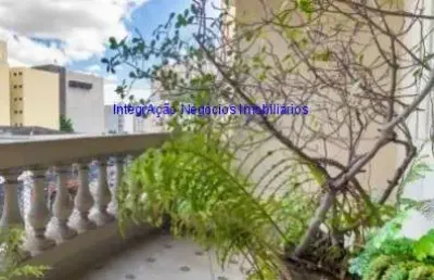 Apartamento 238m², 03 dormitórios, 03 banheiros e 02 vagas na garagem.   condomínio com portaria 24hrs e salão de festa.  excelente localização.