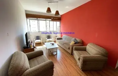 Apartamento 106m², 03 dormitórios (sendo 01 suíte), 02 banheiros e 02 vagas na garagem.    condomínio com portaria.  excelente localização.
