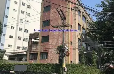 Prédio comercial 1.083m², 05 banheiros e 09 vagas na garagem.    excelente localização á 7 minutos andando para a estação do metrô praça da árvore;