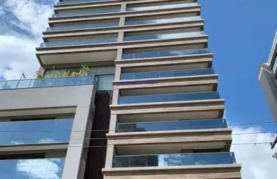 Apartamento 160m², 03 dormitórios (sendo suítes), 04 banheiros e 02 vagas na garagem.   condomínio com portaria, segurança 24hrs, piscina.