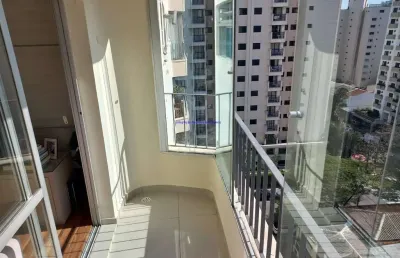 Apartamento mobiliado 70m², 02 dormitórios (sendo 01 suíte), 02 banheiros e 01 vaga na garagem.   condomínio com portaria, segurança 24hrs, piscina