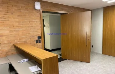 Conjunto comercial 202m², 03 banheiros e 06 vagas na garagem.  condomínio recepção e segurança 24hrs.  excelente localização