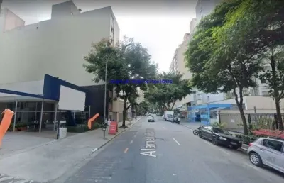 Loja 296.61m², 02 banheiros.   excelente localização á 5 minutos andando para a estação do metrô santa cecília; entre as ruas imaculada conceiição.