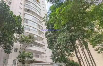 Apartamento 121m², 03 dormitórios (01 suíte), 02 banheiros e 02 vagas na garagem.    condomínio com portaria 24hrs, piscina, playground.